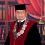 Prof. DR. H. Buchari, L.PhD, guru besar Epidemiologi internasional